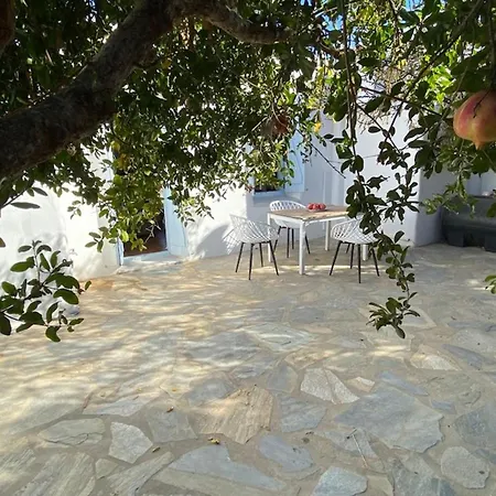 Divers Cycladic House Paros